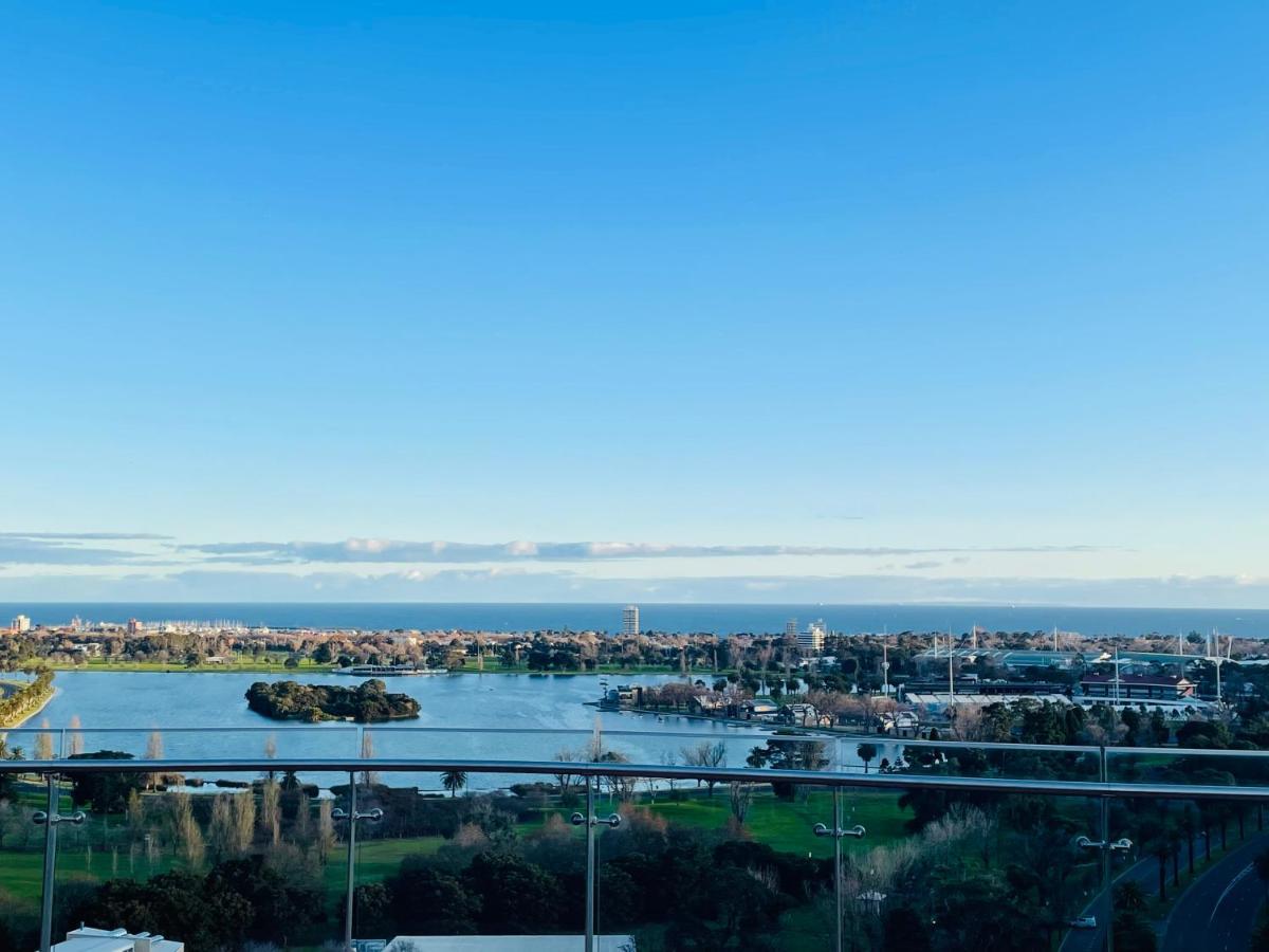 Cozy 1 Bed Apt & Spa,Free Parking ,Phenomena Views Melbourne Esterno foto