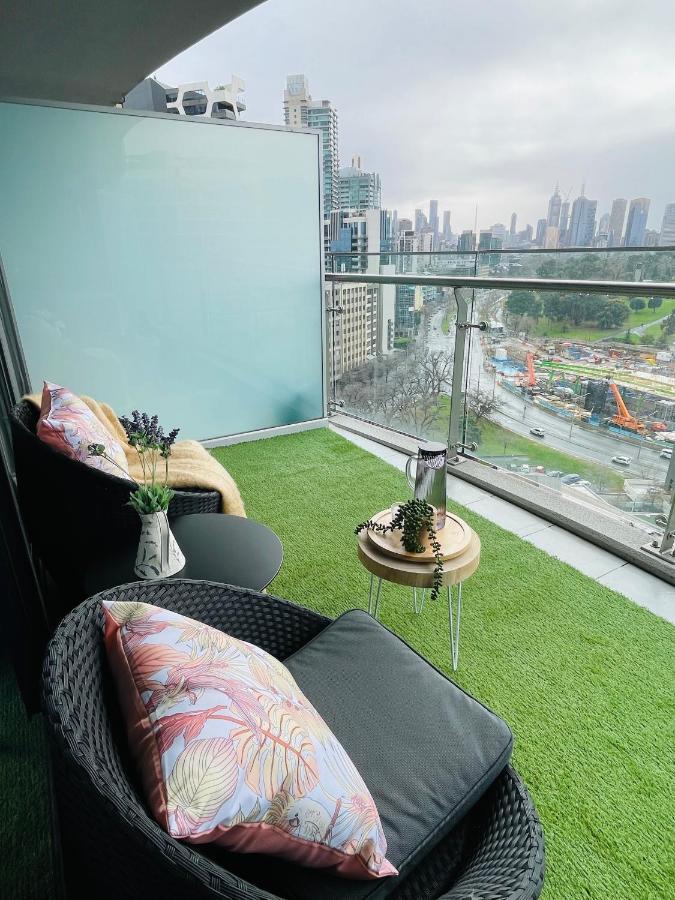 Cozy 1 Bed Apt & Spa,Free Parking ,Phenomena Views Melbourne Esterno foto