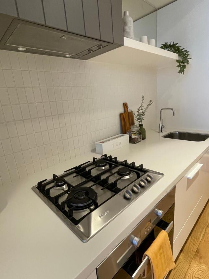 Cozy 1 Bed Apt & Spa,Free Parking ,Phenomena Views Melbourne Esterno foto